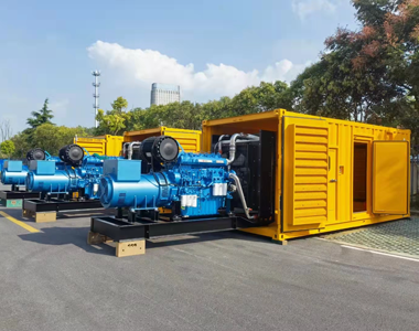 Alternador EvoTec instalado en el motor WEICHAI con un contenedor insonorizado